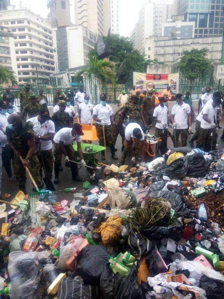 NADCEL 2019: Army conducts clean the environment exercise in selected Lagos areas