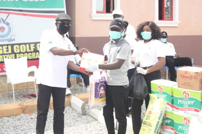 COVID 19: Turkur Buratai Golf Club donates Palliatives to 150 Caddies, families in Abuja