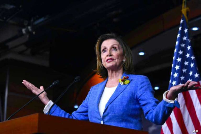 Pelosi wins bid to lead Democrats in US House