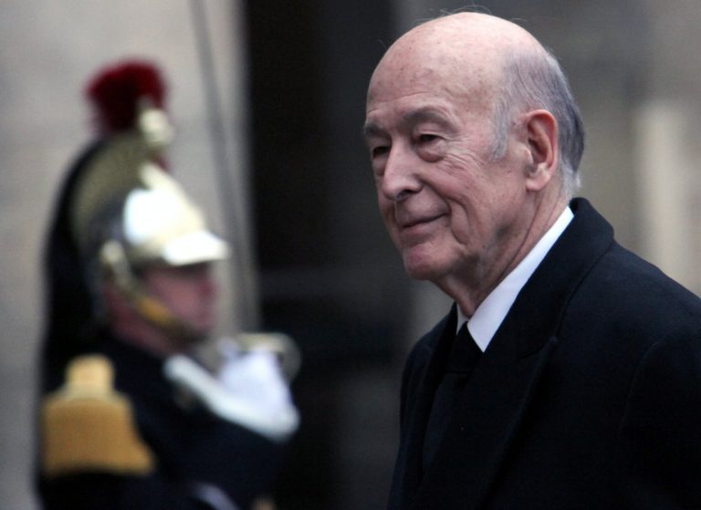 Former French President Giscard d’Estaing dies of COVID-19