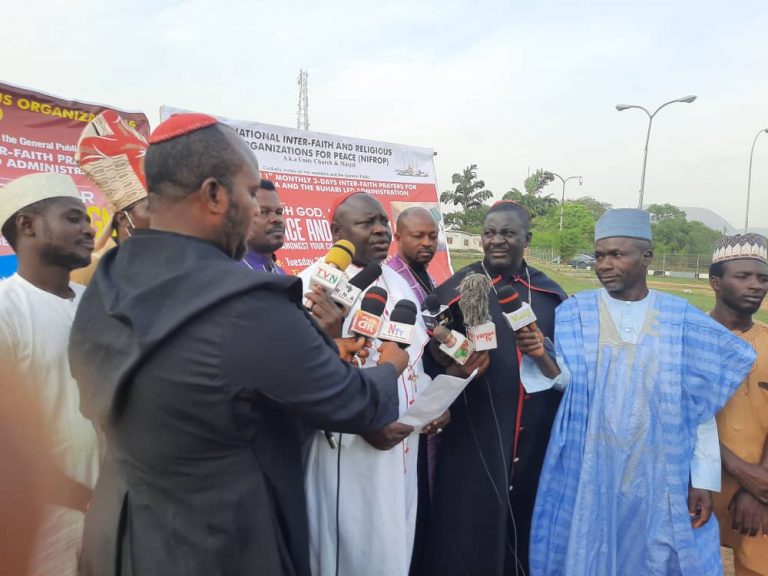 Interfaith clerics end 3-day prayer to intercede for Buhari’s administration 