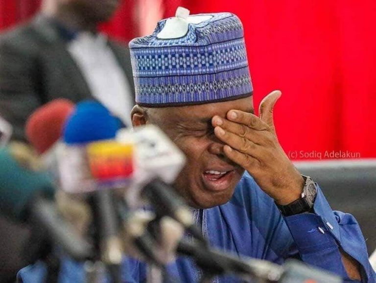 Breaking: Bukola Saraki has been arrested by the EFCC