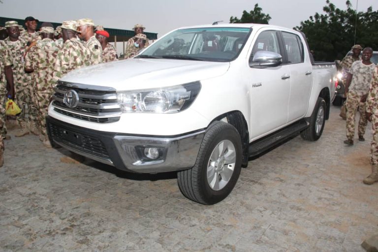 COAS presents new vehicle to Regimental Sergeant Majors