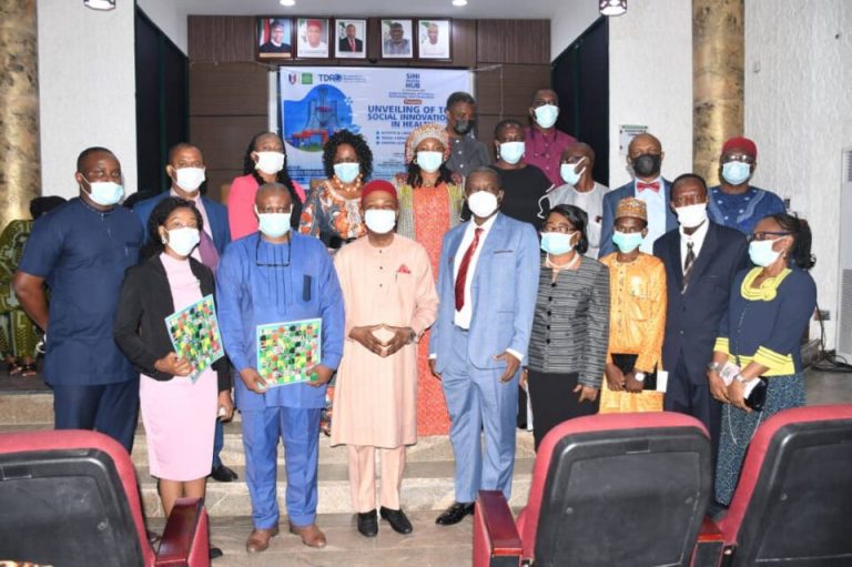 Minister unveils top health-care social innovations and solicits private-sector support