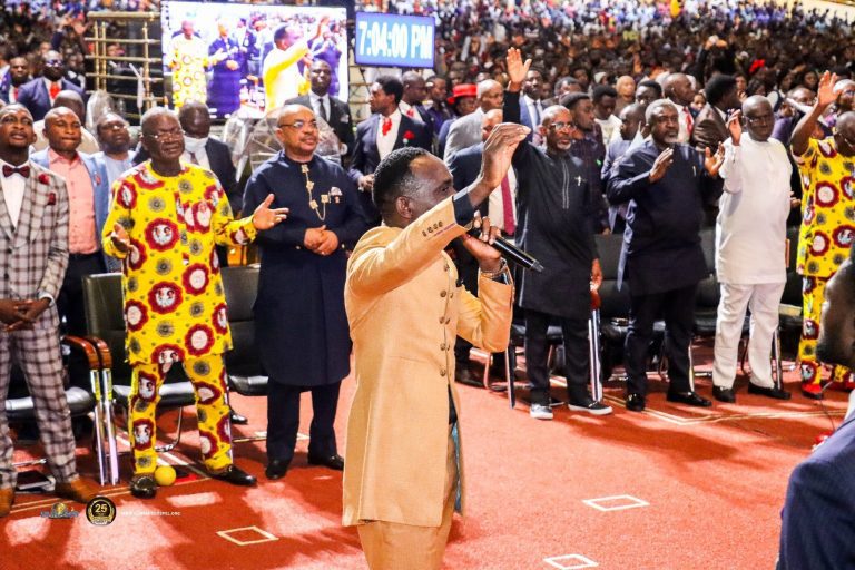 Pastor Paul Enenche of Dunamis leads Govers Ortom, Udom, Okowa, and others in prayer for Nigeria’s insecurity