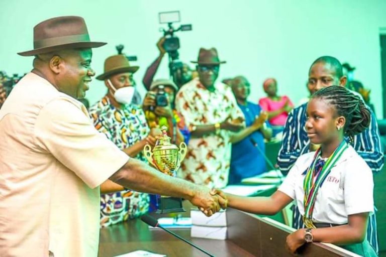 Gov. Diri awards an N4 million scholarship to 9-year-old African chess champion