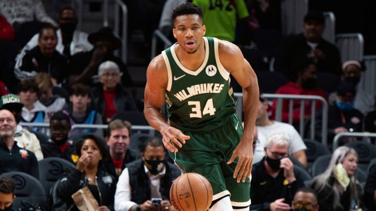 Antetokounmpo and the Bucks give the Celtics a holiday heartbreaker, while Walker gives the Knicks a boost