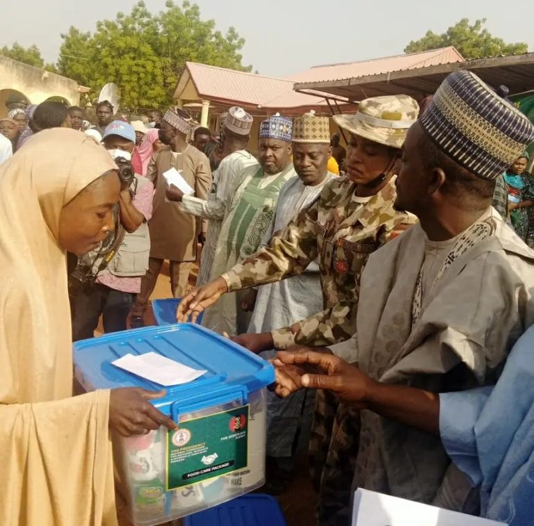 300 IDP Households in Plateau feed by Refugees Commission, Nigerian Army