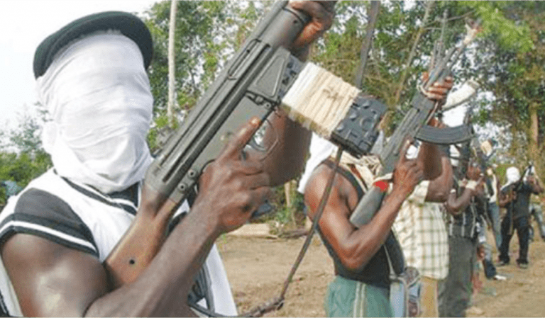 Aviation Workers Shelve Planned Strike, Sign Agreement With FG