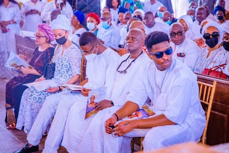Osinbajo, Senate President, Others Present As Folarin Wife’s Buried
