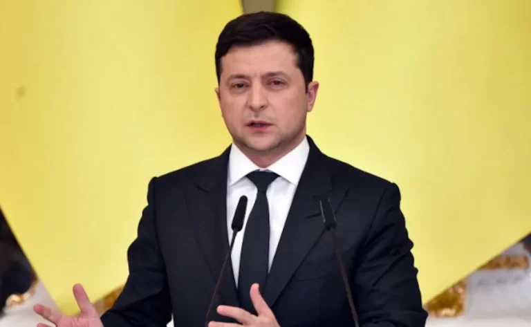 Zelensky urges Biden not to sanction Abramovich in Russia-Ukraine conflict