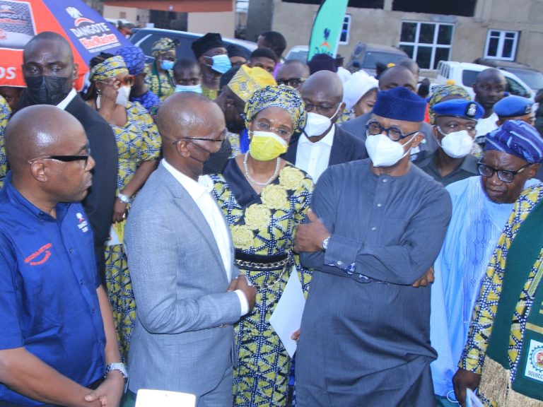 Dangote visits trade shows in Ogun and Kaduna and promises increased investment
