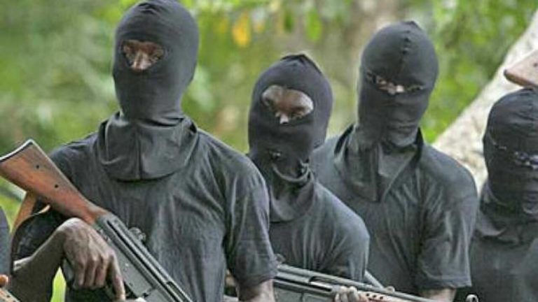 Gunmen abduct wife of Imo monarch, raze Houses of APC, LP chairmen