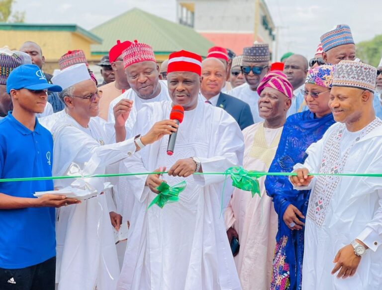 Kwankwaso, Binani launch Kaduna projects