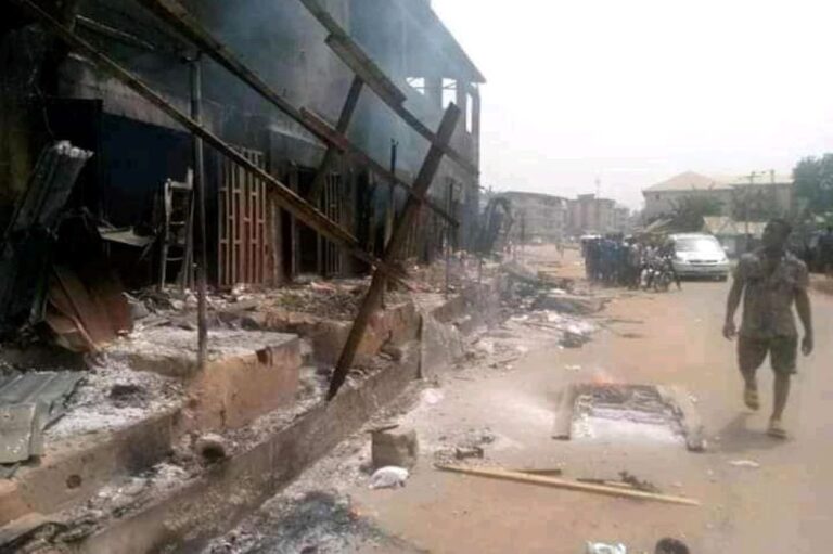Imo killings: Soldiers destroy buildings, residents escape for their lives