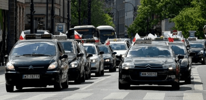 Angry Uber drivers threaten boycott over data-sharing compliance extension