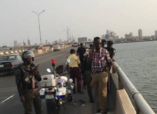 Boat passenger jumps into Lagos lagoon, drowns