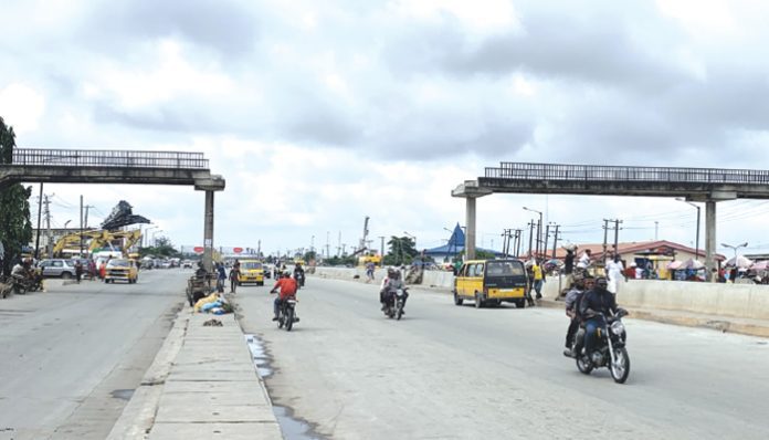 Lagos arrests hoodlums collecting levy on pedestrian bridge