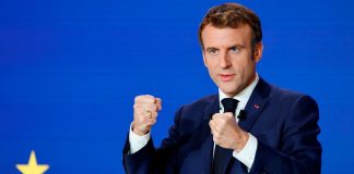 Macron says IS behind Russia attack