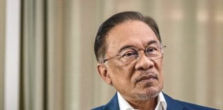 Malaysia PM warns against blocking China's economic rise