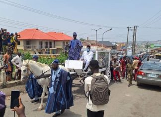 Olubadan buried as deputy gov, others pay tribute