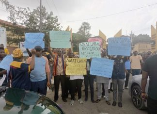 SSANU, NASU, NAATS block UNILAG gate