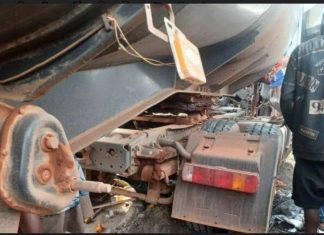 Three feared killed in Delta auto crash