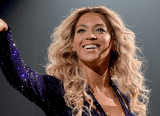 Beyonce's country album tops Billboard chart