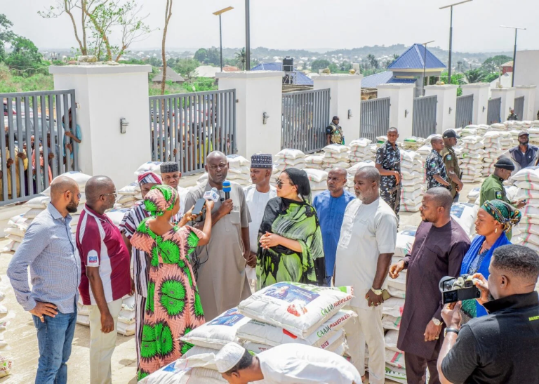 Sen. Natasha distributes 7, 200 bags of rice, beans, others