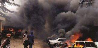 Hoodlums set cars, houses ablaze in Jos