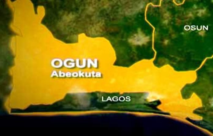 Ogun empowers young farmers with N2.5m, land