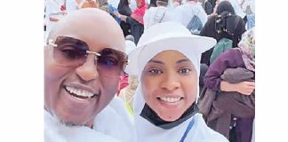 Oluwo under fire for exposing head in Mecca