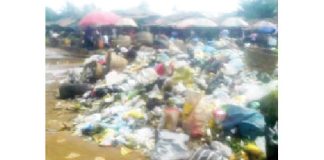 Residents urge LAWMA to evacuate refuse heaps on streets