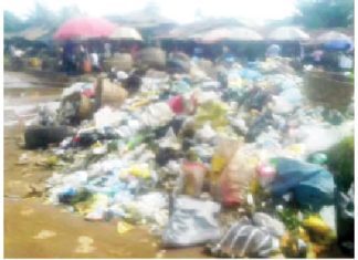 Residents urge LAWMA to evacuate refuse heaps on streets