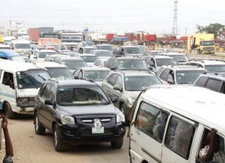 Two fallen trucks worsen gridlock on Lagos -Ibadan Expressway, commuters groan