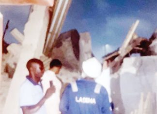 Family escapes death as building collapses in Lagos