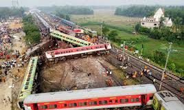 India passenger train derails, overturning carriages