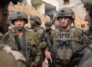 Israeli soldiers kill five in West Bank raid