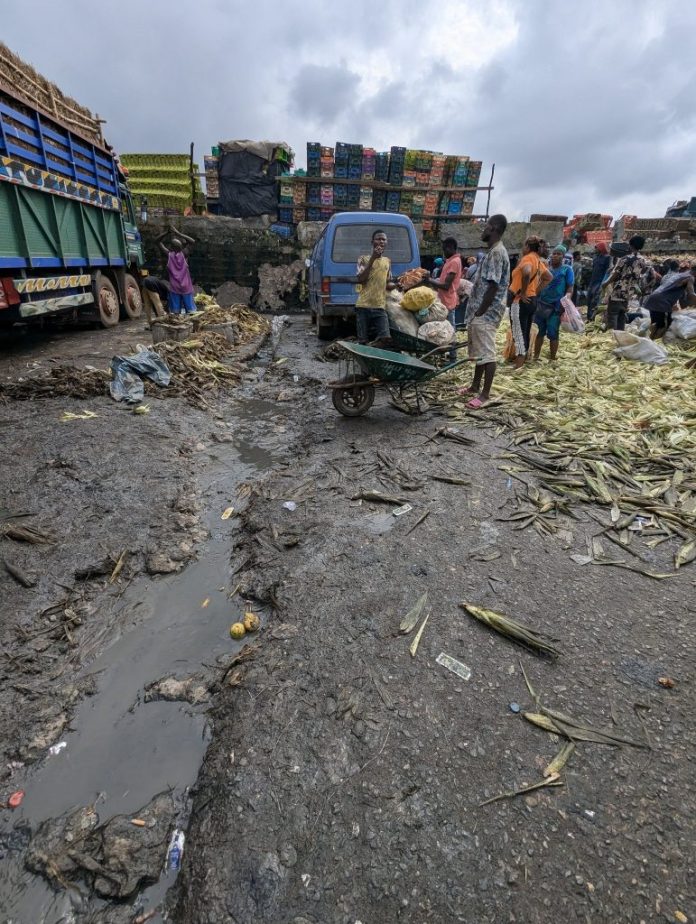 Lagos shuts market over poor sanitation