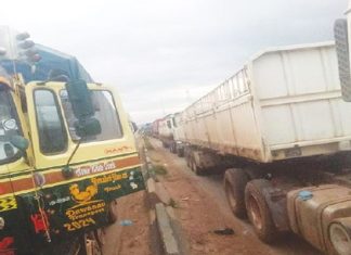 Motorists groan over Asaba-Onitsha expressway gridlock, demand highway repairs