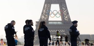 Paris bubbles as athletes arrive for Olympics