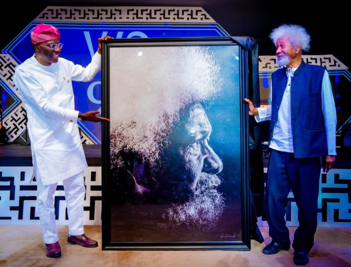 Sanwo-Olu hosts dinner to celebrate Soyinka at 90