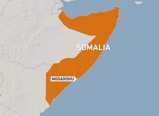 Somali militiamen seize heavy weapons after looting convoy