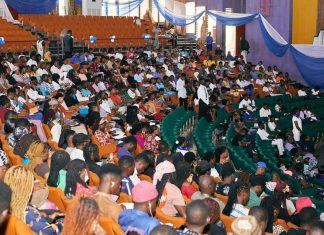 Stranded Nigerian scholars lament FG's allowance cut, resort to loans