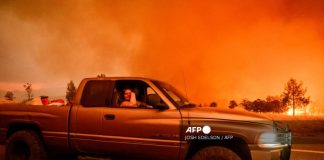 Wildfire displaces 4,000 in North California 