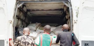 Anxiety as Edo residents loot truckload of rice