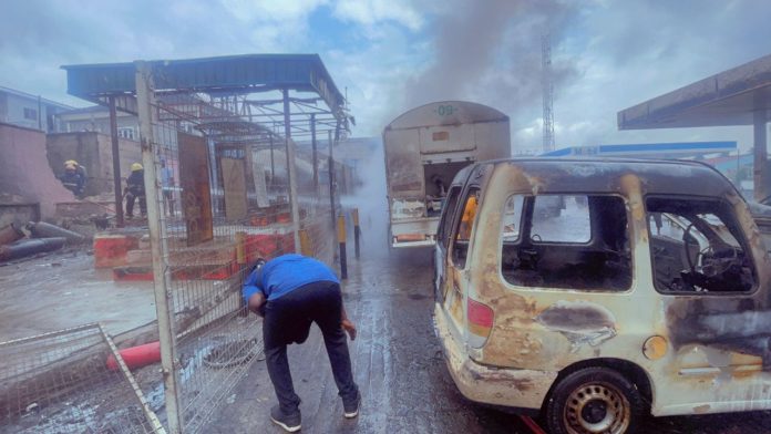 Fire engulfs Mobil fuel station in Lagos