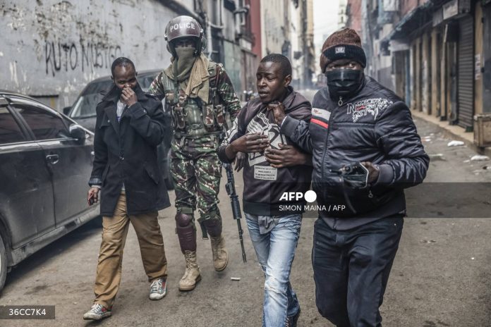 Kenya police fire tear gas at protesters