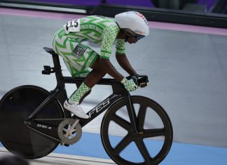 Nigerian cyclist borrows bicycle from German team at Olympics