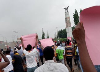 Osun protesters hit Osogbo streets despite rain